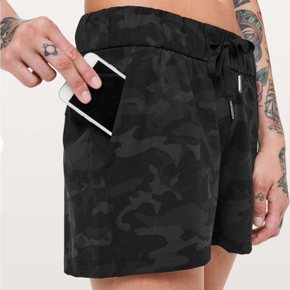 Lululemon On The Fly short - luxtreme